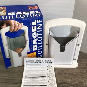 Bagel Biter - Safe Bagel Slicer